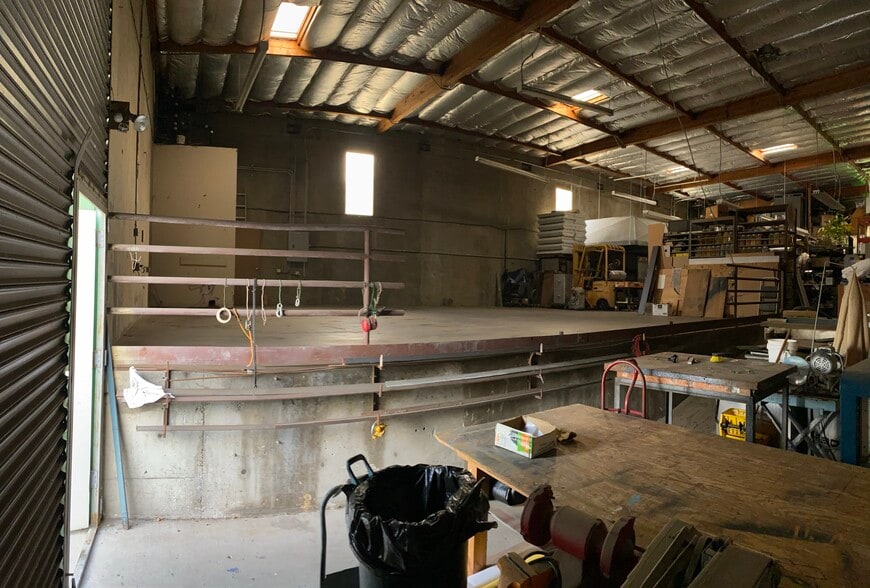 More Photos Of 1980-1982 Stone Ave, San Jose Manufacturing For Sale