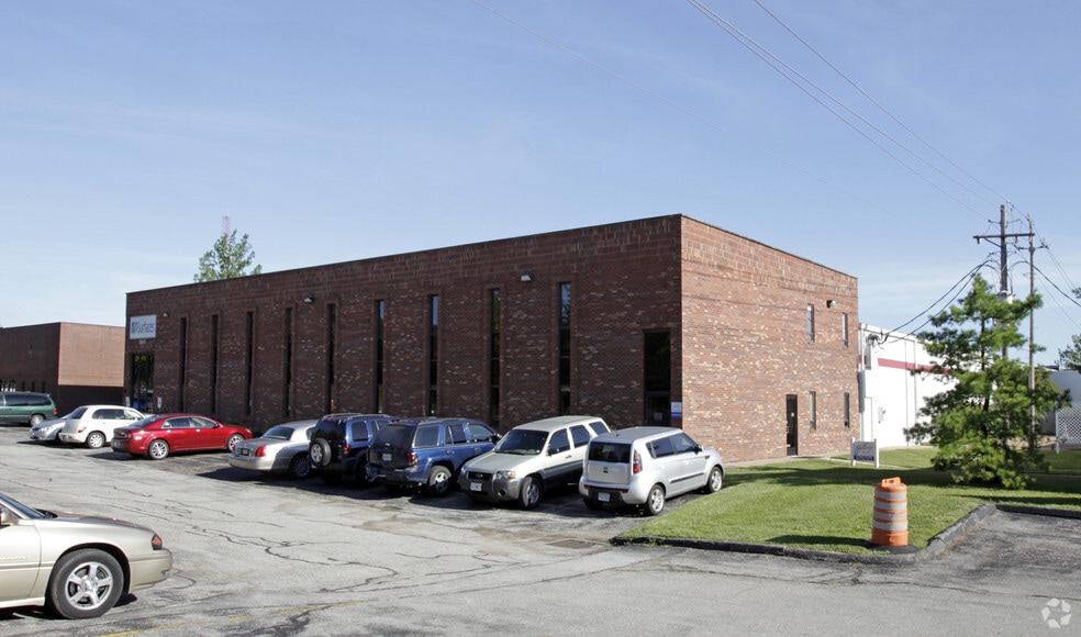 More Photos Of , Olivette Industrial For Sale