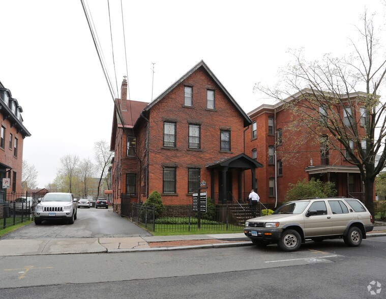 More Photos Of 67 Russ St, Hartford Office For Lease