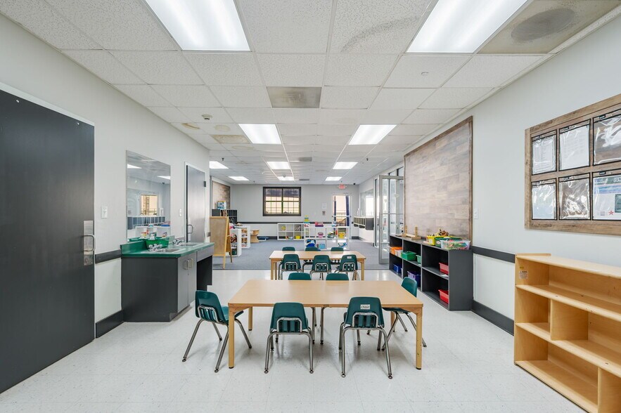 More Photos Of 10002 Camino Bandera, San Antonio Daycare Center For Sale