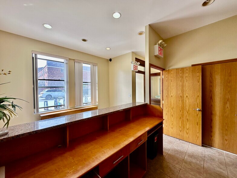 More Photos Of 3005 31st Ave, Astoria Medical For Lease