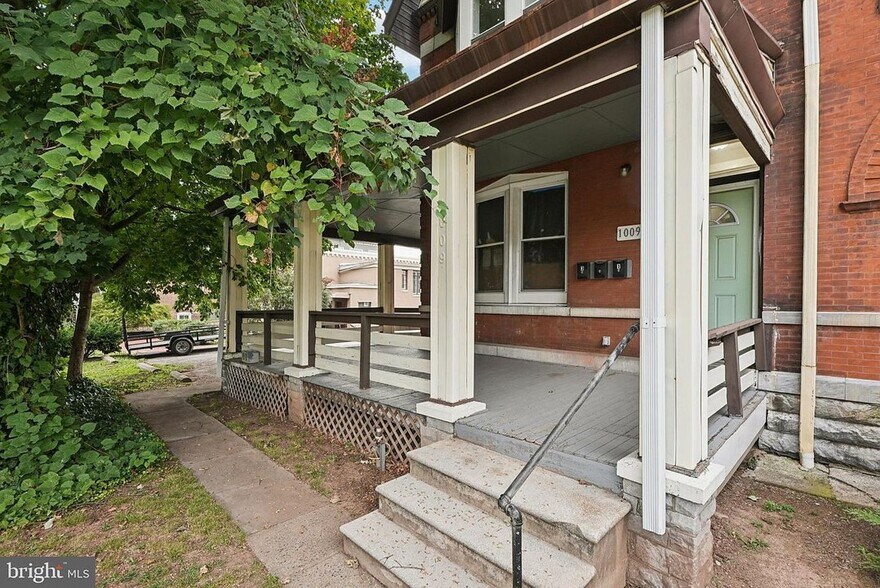 More Photos Of 1009 W Main St, Norristown Apartments For Lease