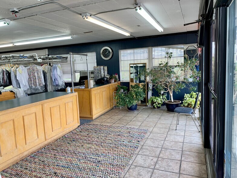 More Photos Of 3707 Hillsboro Pike, Nashville Storefront Retail Office For Sale