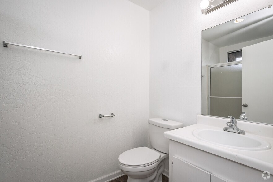 More Photos Of 1776 Temple Ave, Long Beach Apartments For Sale