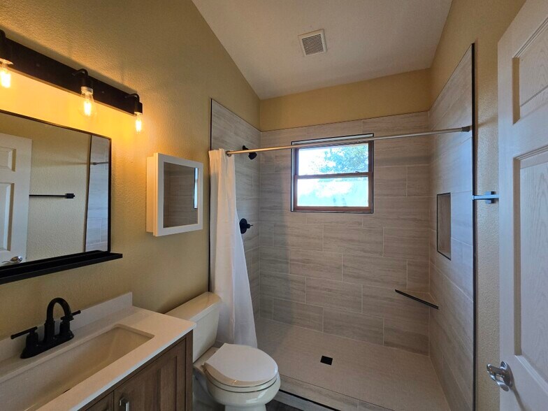 More Photos Of 819 W Gurley St, Prescott Apartments For Sale