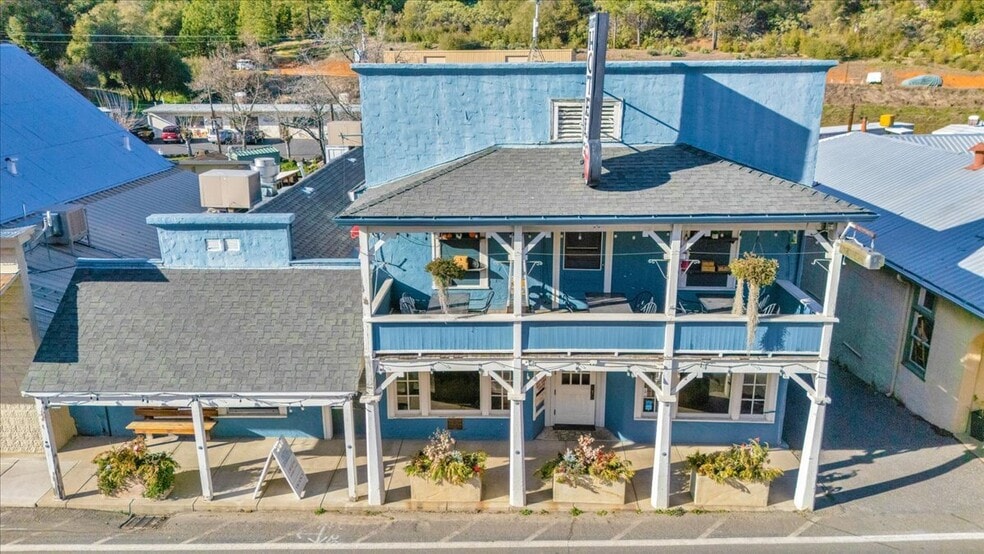 More Photos Of 18736 Main St, Groveland Hotel For Sale