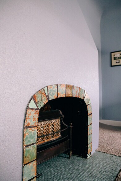 More Photos Of 355 N College Ave, Fayetteville Office For Sale