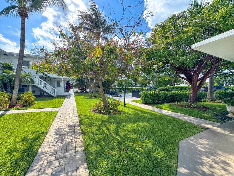 More Photos Of 233 SE 20th Ave, Deerfield Beach Apartments For Sale