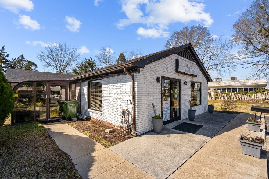 More Photos Of 1028 S College Rd, Wilmington Office Residential For Sale