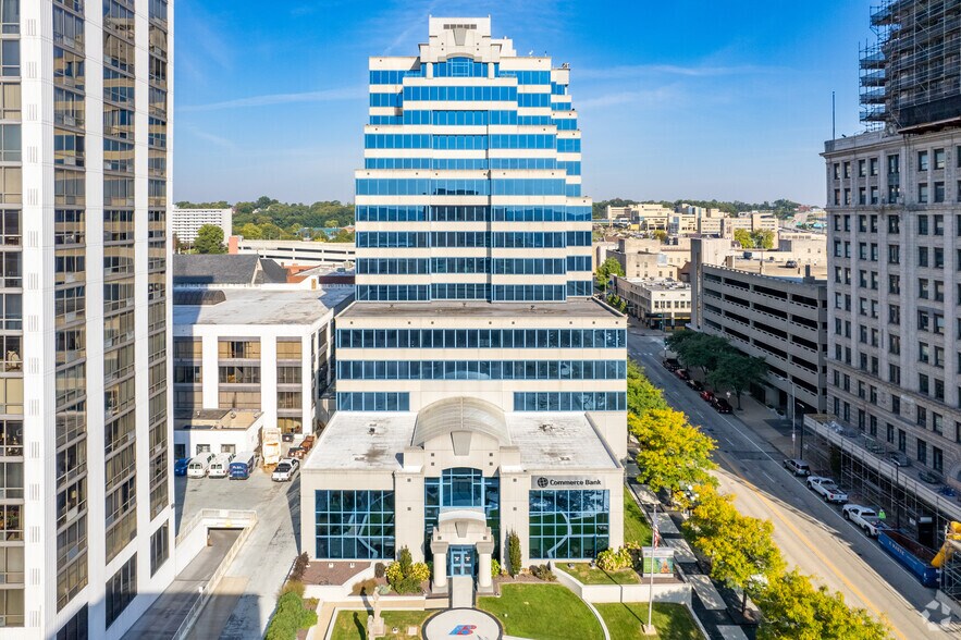 More Photos Of 401 Main St, Peoria Office For Sale