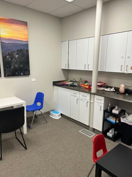 More Photos Of 2 Oakwood Park, Castle Rock Medical For Lease