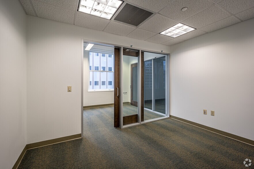 Photo of 18th Floor Ste 1810