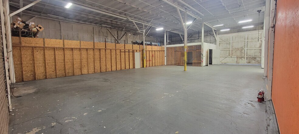 More Photos Of 930 Shiloh Rd, Windsor Unknown For Lease