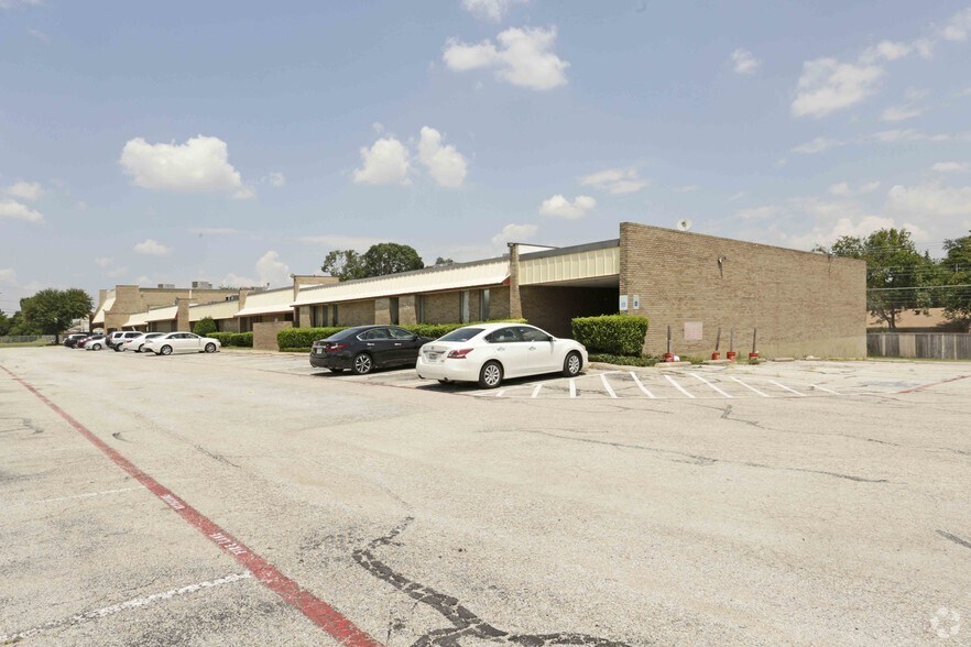 More Photos Of 4650 S Hampton Rd, Dallas Office For Lease