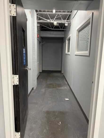 More Photos Of 53 Hancock St, Stratford Manufacturing For Sale