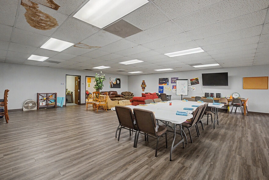 More Photos Of 2111 Skyline Dr, Mesquite Religious Facility For Sale