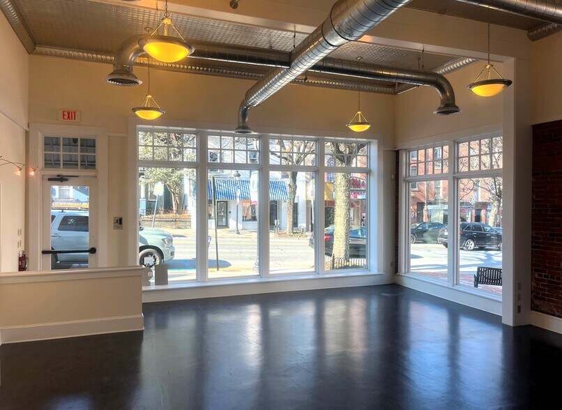 More Photos Of 525 Main St, Stroudsburg Storefront Retail Office For Lease
