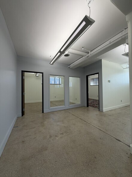 More Photos Of 333 W 7th St, Royal Oak Office For Lease