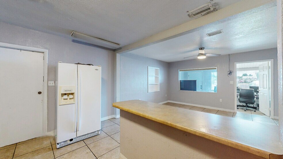 More Photos Of 1918 Aurora Rd, Melbourne Auto Dealership For Lease