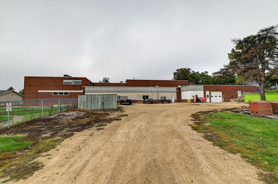 More Photos Of 520 E Holum St, Deforest Schools For Sale