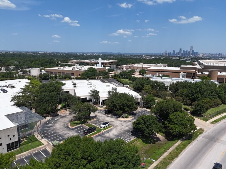 More Photos Of 3100 Alvin Devane Blvd, Austin Flex For Sale