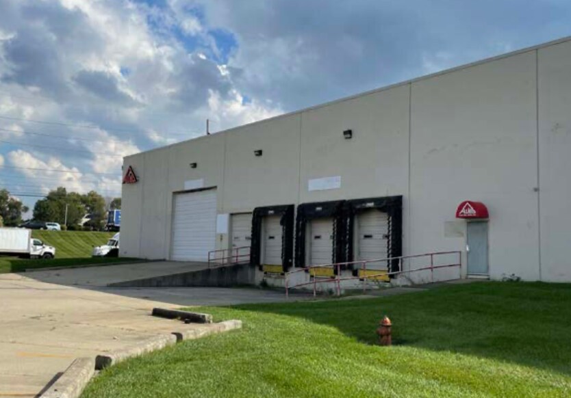 More Photos Of 4782 Muhlhauser Rd, Hamilton Warehouse For Lease