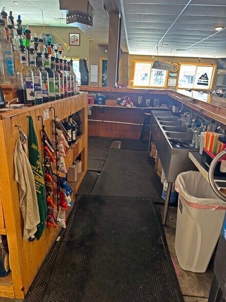 More Photos Of 207 N Washington St, Thorp Storefront Retail Residential For Sale