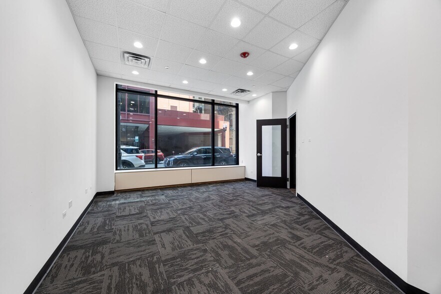 More Photos Of 59 E Van Buren St, Chicago Apartments For Lease