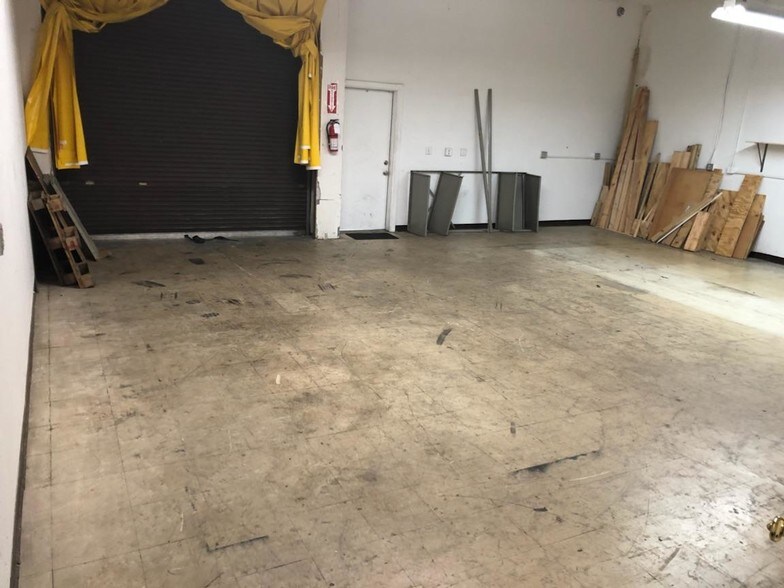 More Photos Of 174 Semoran Commerce Pl, Apopka Light Distribution For Lease