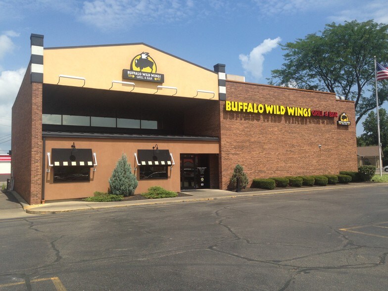 More Photos Of 1185-1259 N Memorial Dr, Lancaster General Retail For Lease