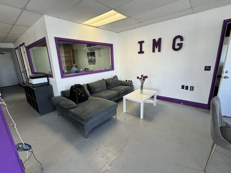 More Photos Of 1211 E Main St, Lakeland Auto Dealership For Lease