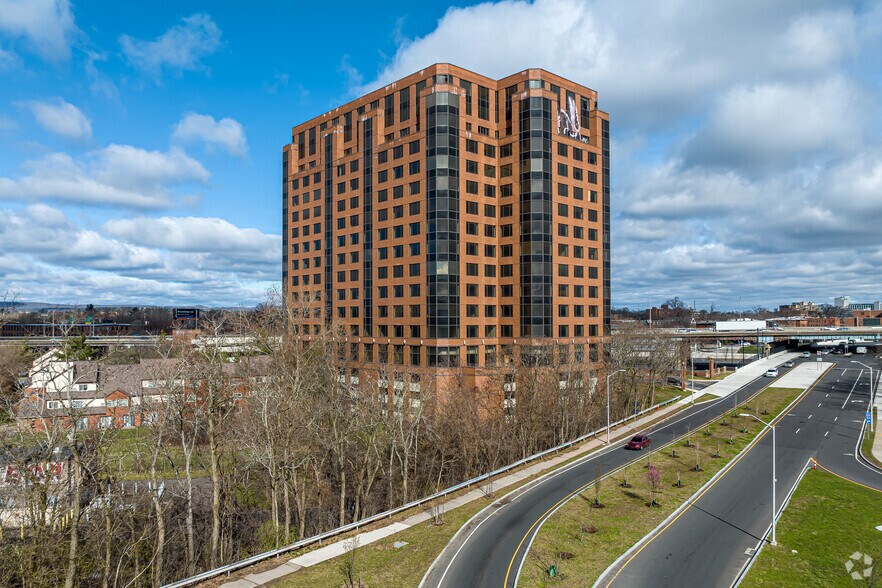 More Photos Of 25 Sigourney St, Hartford Office For Sale
