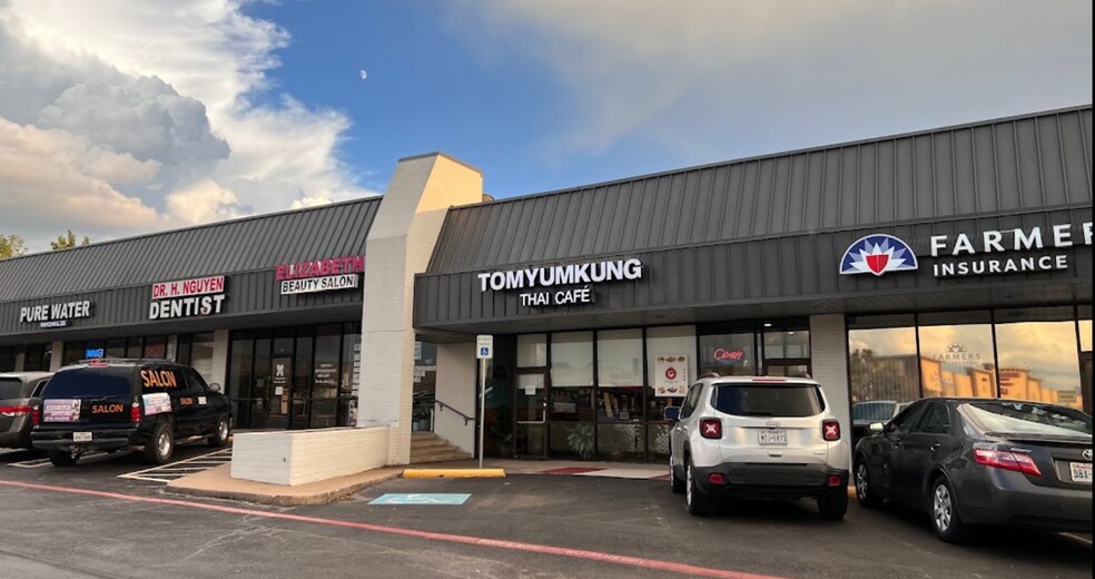 More Photos Of 3030 N Josey Ln, Carrollton Unknown For Lease