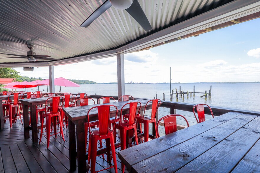 More Photos Of 700 Jordan Point Rd, Hopewell Restaurant For Sale