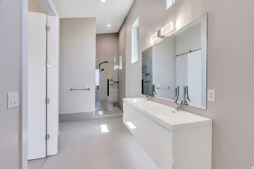 More Photos Of 7045 S 300 E, Midvale Apartments For Sale