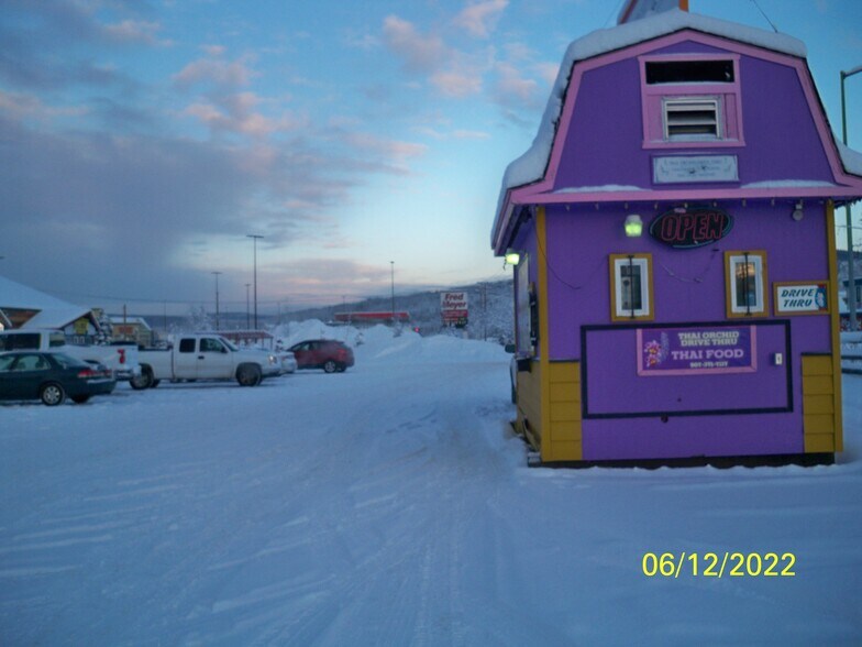 More Photos Of 906 Old Steese Hwy, Fairbanks General Retail For Lease
