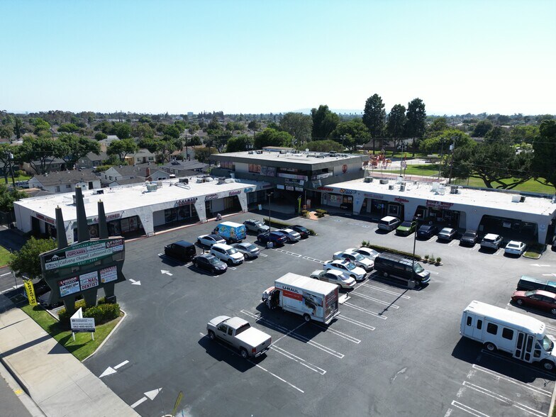 More Photos Of 5237-5263 Paramount Blvd, Lakewood Storefront For Lease