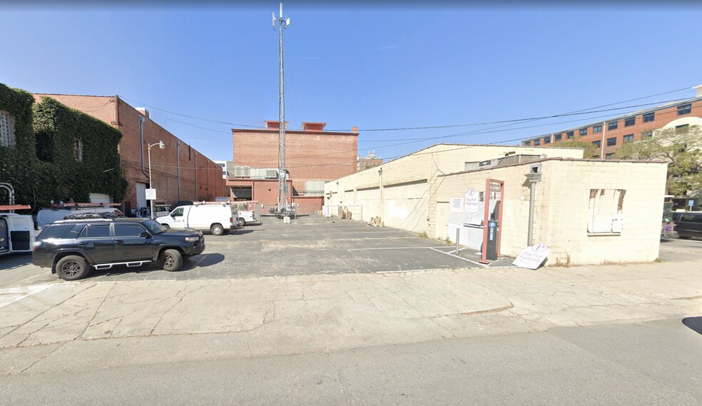 Primary Photo Of 215 E Congress St, Savannah Land For Sale