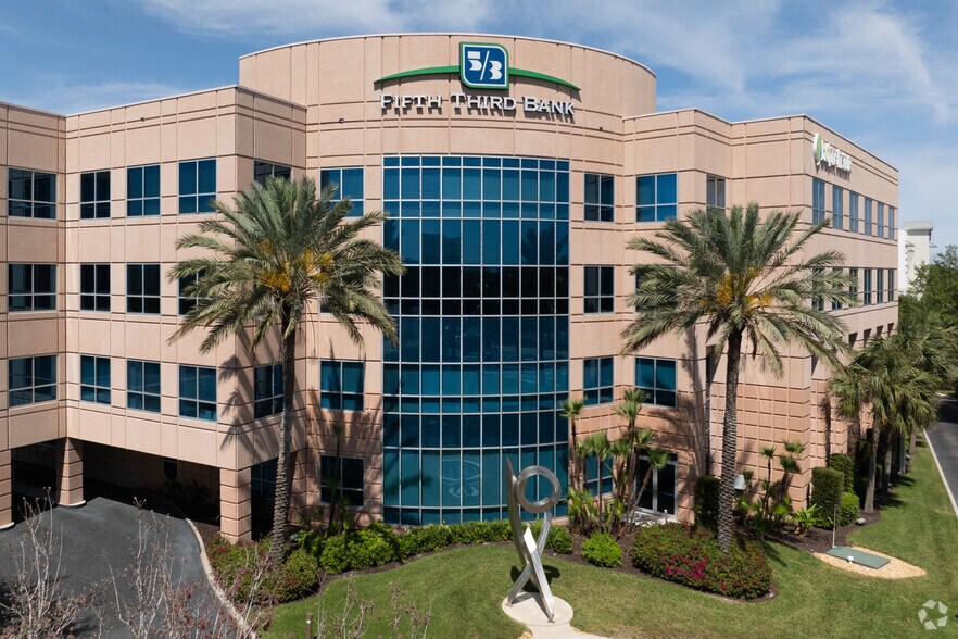 More Photos Of 13350 Metro Pky, Fort Myers Office For Lease