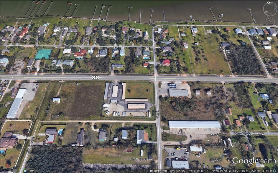 More Photos Of 2515 E Bayshore Dr, San Leon Self Storage For Sale