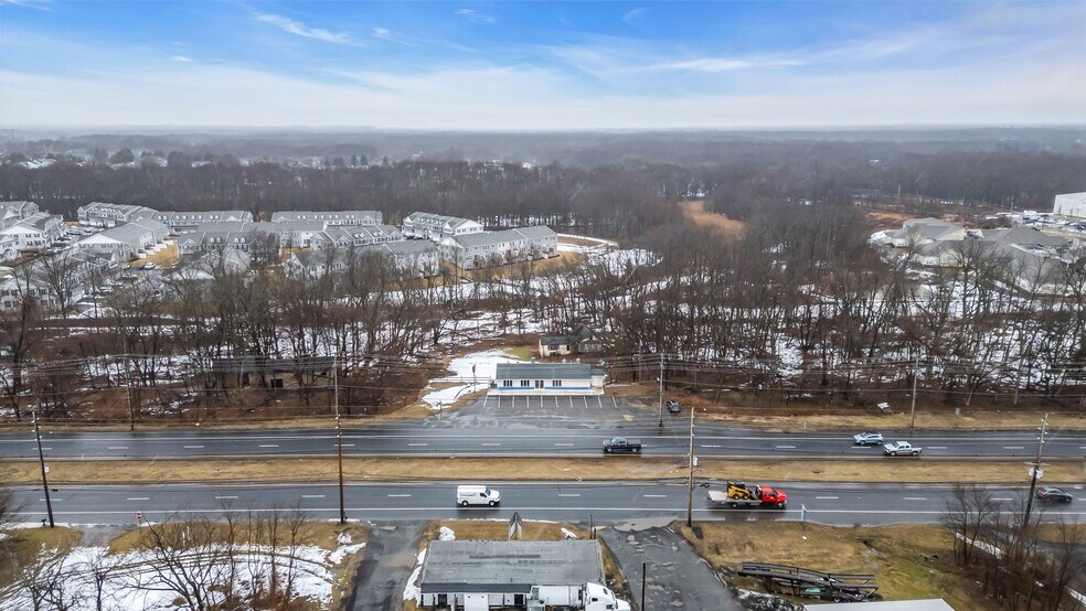 More Photos Of 320 State Route 33, Manalapan Township Restaurant For Sale