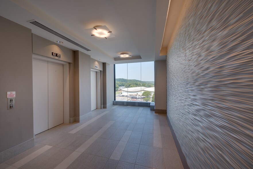 More Photos Of 9515 Deereco Rd, Timonium Office For Lease