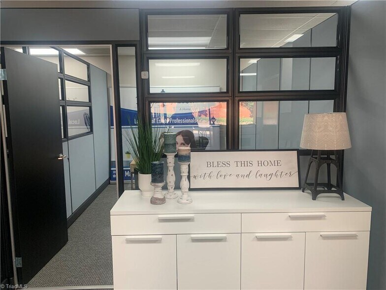 More Photos Of 2235 Lewisville Clemmons Rd, Clemmons Office Residential For Lease