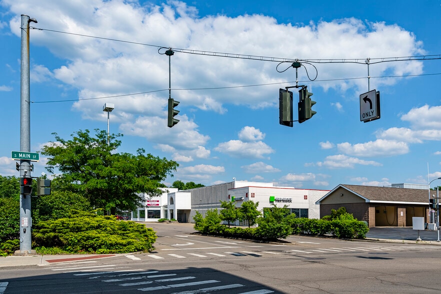 More Photos Of 299 S Main St, Elmira Freestanding For Lease