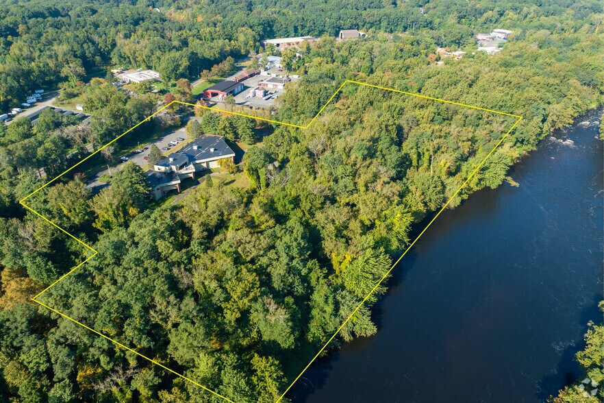 More Photos Of 613 New Britain Ave, Farmington Office For Lease