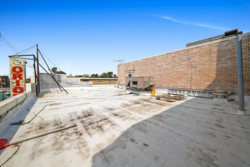 More Photos Of 5772 S Archer Ave, Chicago General Retail For Sale