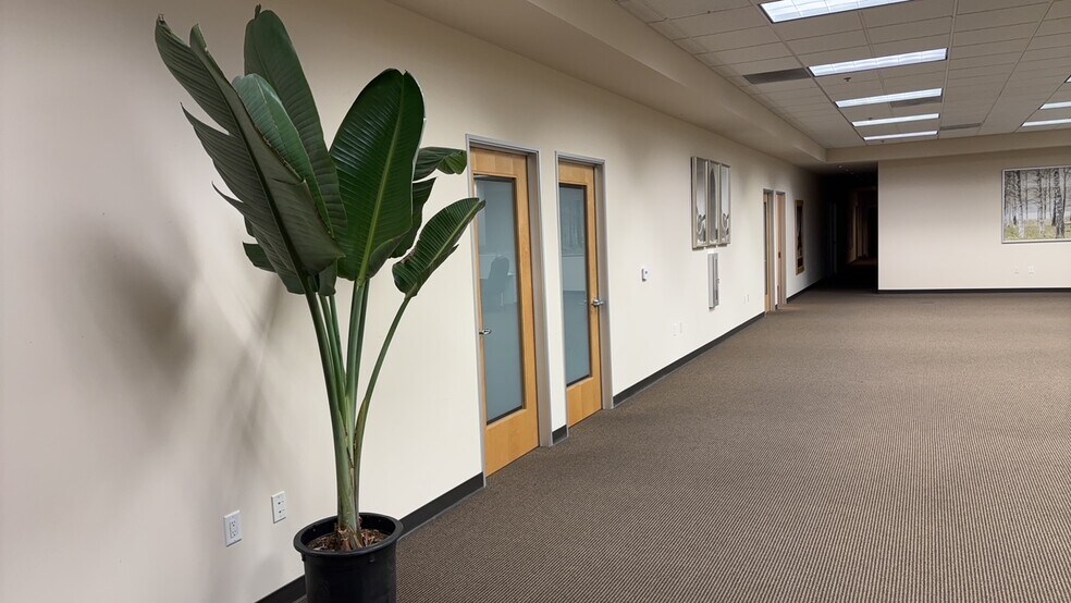 More Photos Of 11450 Philadelphia St, Jurupa Valley Distribution For Lease