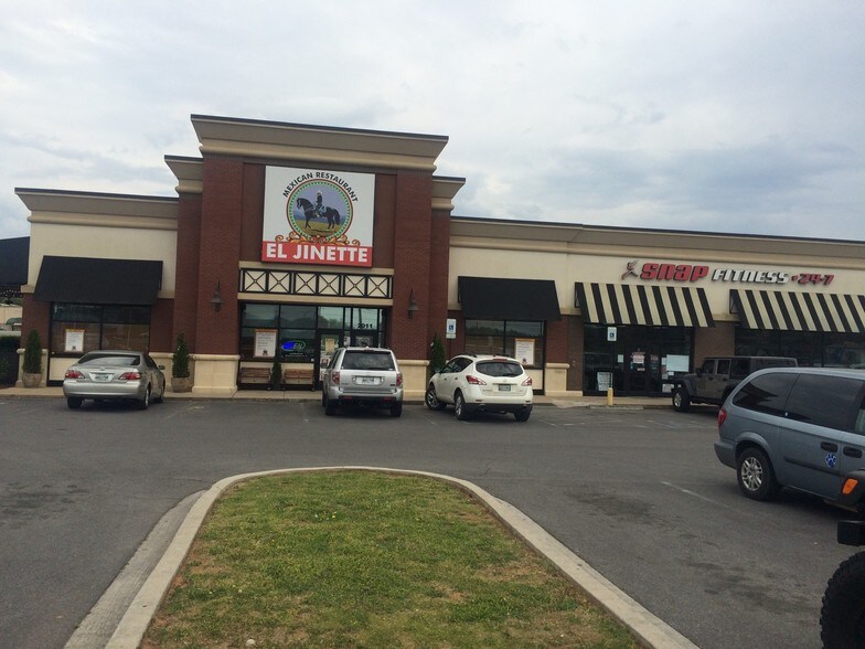 More Photos Of 2011-2029 Congress Pky S, Athens Storefront For Lease