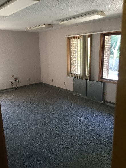 More Photos Of 49 Pearl St, Brockton Medical For Lease