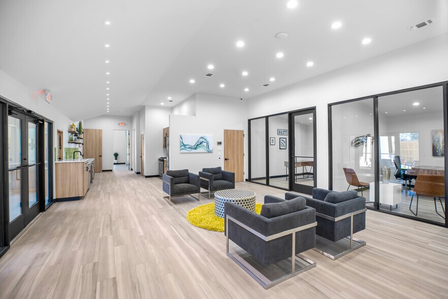 More Photos Of 2001 Tulane Dr, Lufkin Medical For Sale